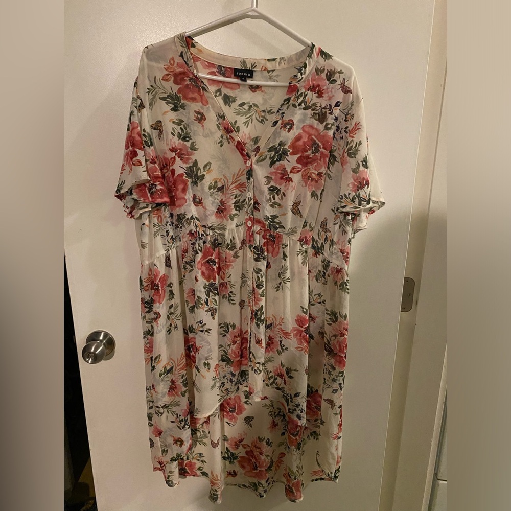 Torrid Floral V-Neck Blouse - Red and Green - Picture 1 of 3
